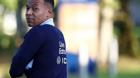 公牛连战三捷斩绿军，拉文独揽36分；篮网助力猛龙陷入六连败困境